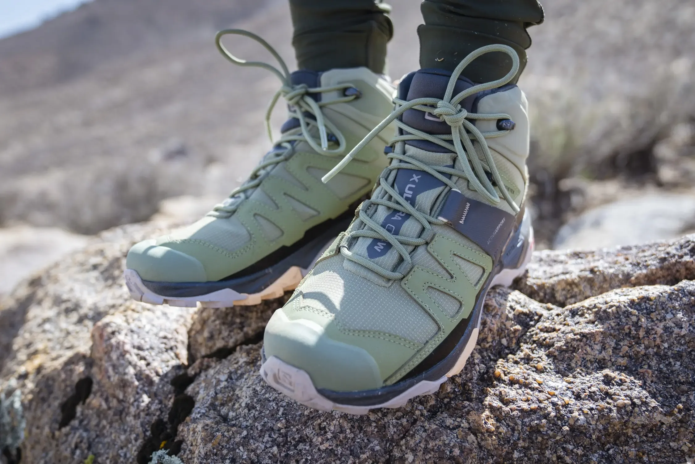 Salomon X Ultra 4 Mid GTX Hiking Boots image 2